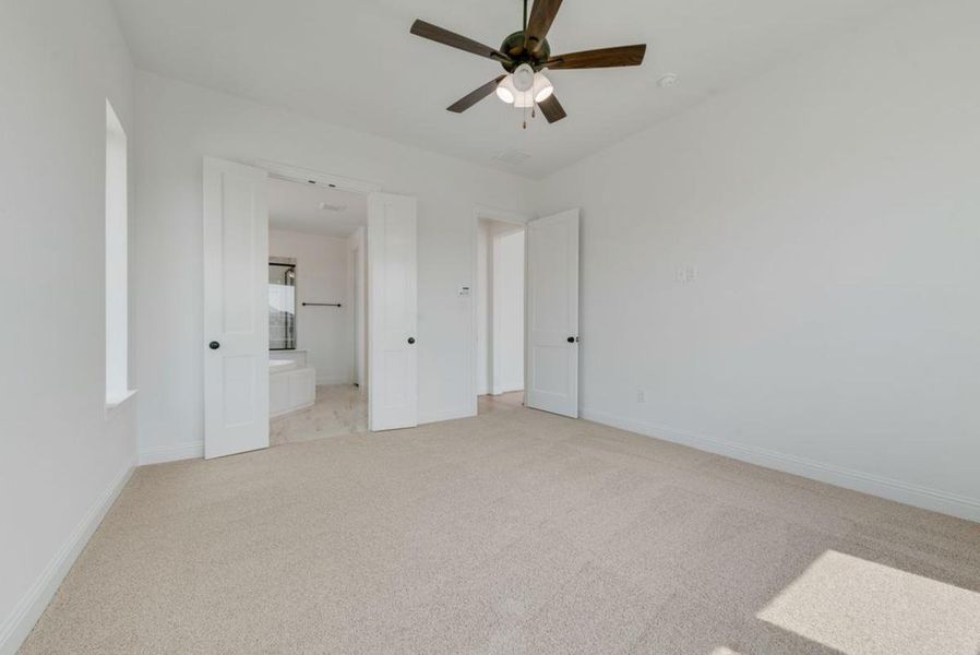 Spacious, unfurnished interior of a new home in Dominion of Pleasant Valley, Wylie (Image 22). Spacious, unfurnished interior of a new home in Dominion of Pleasant Valley, Wylie (Image 22).