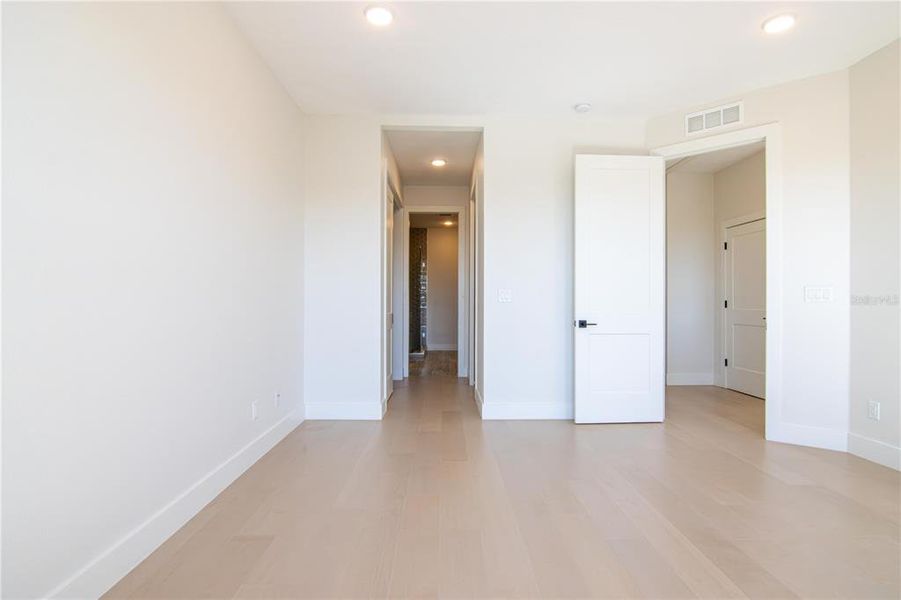 Spacious, unfurnished interior of a new home in , St. Petersburg (Image 29). Spacious, unfurnished interior of a new home in , St. Petersburg (Image 29).