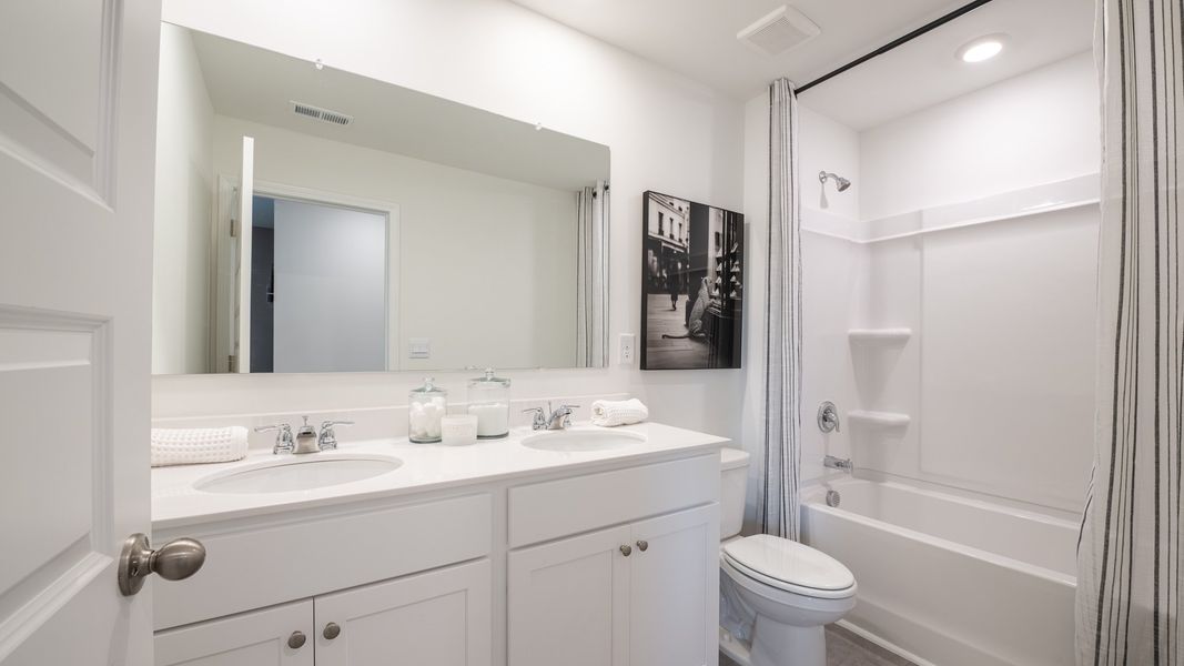Representative furnished interior of a home built from the Elston by D.R. Horton in Sherwood Manor, Atlanta (Image 20).