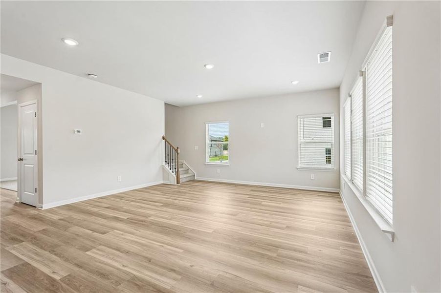 Spacious, unfurnished interior of a new home in Northwoods at Mirror Lake, Villa Rica (Image 39).