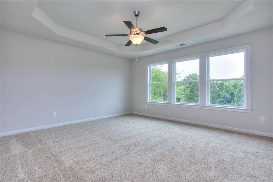 Spacious, unfurnished interior of a new home in Waters Edge, Mansfield (Image 12).