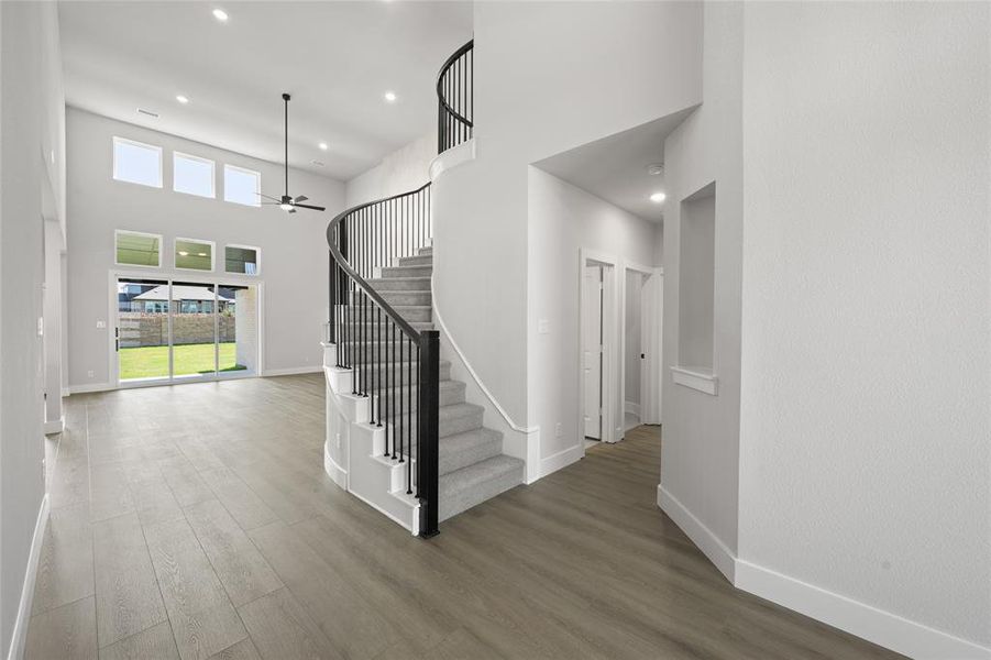 1838 Briarwood- Entry-2