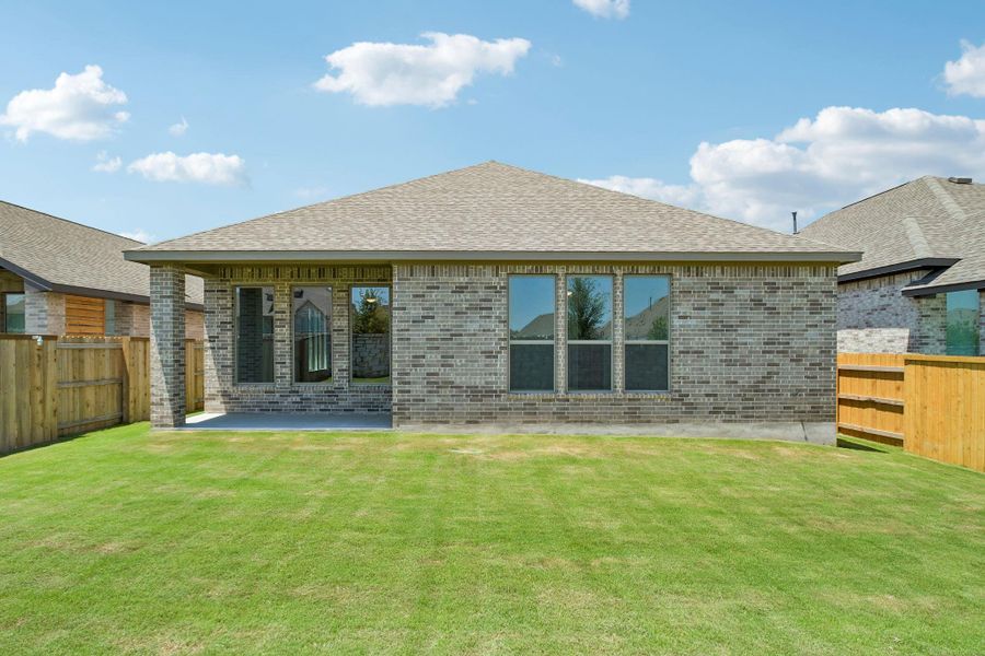 Exterior details and patio area of a home in 6 Creeks, Kyle (Image 3).
