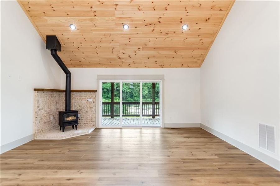 Spacious, unfurnished interior of a new home in , Ranger (Image 42).