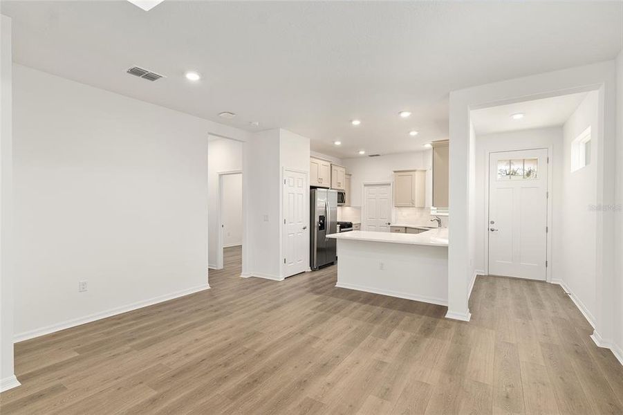 Spacious, unfurnished interior of a new home in , Ocala (Image 46).