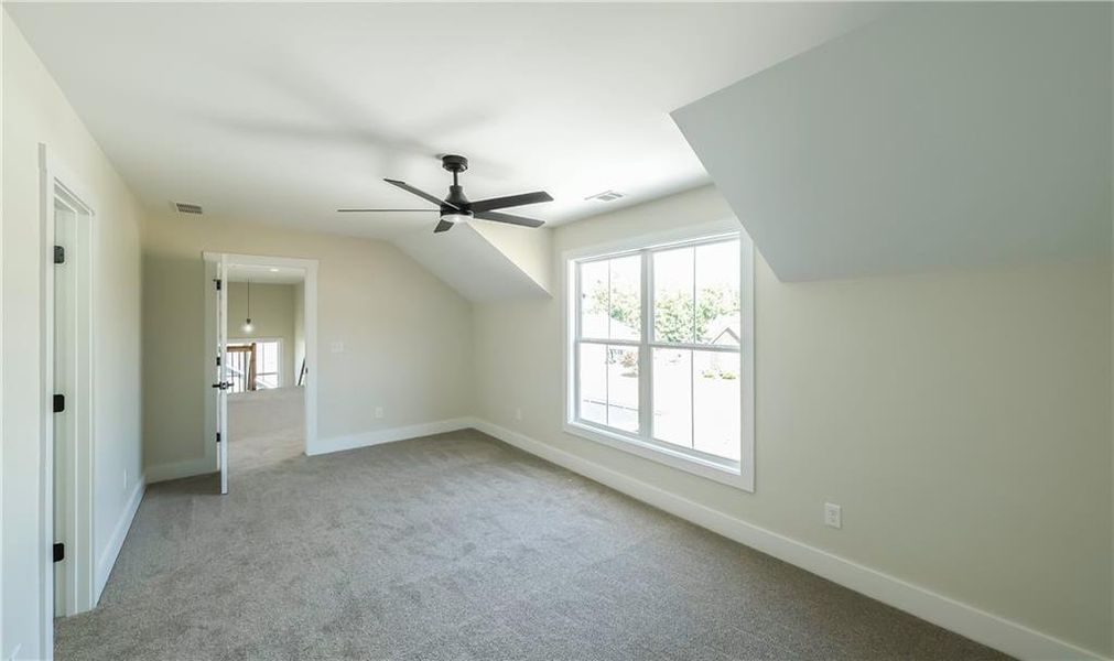 Spacious, unfurnished interior of a new home in , Bremen (Image 21).