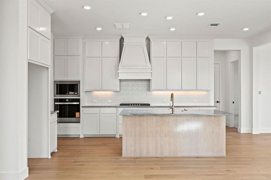 Furnished interior view inside a new home in Chatham Reserve, Providence Village (Image 8).