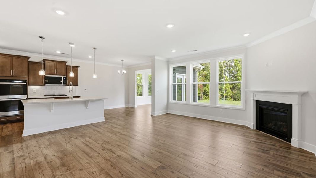 Spacious, unfurnished interior of a new home in Sycamore Cove, Woodruff (Image 19).