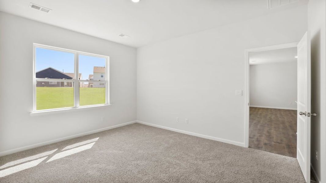 Representative unfurnished interior of a home built from the Aria by D.R. Horton in Rocky River Ridge, Anderson (Image 29).