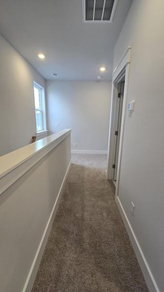 Spacious, unfurnished interior of a new home in , Summerville (Image 19).