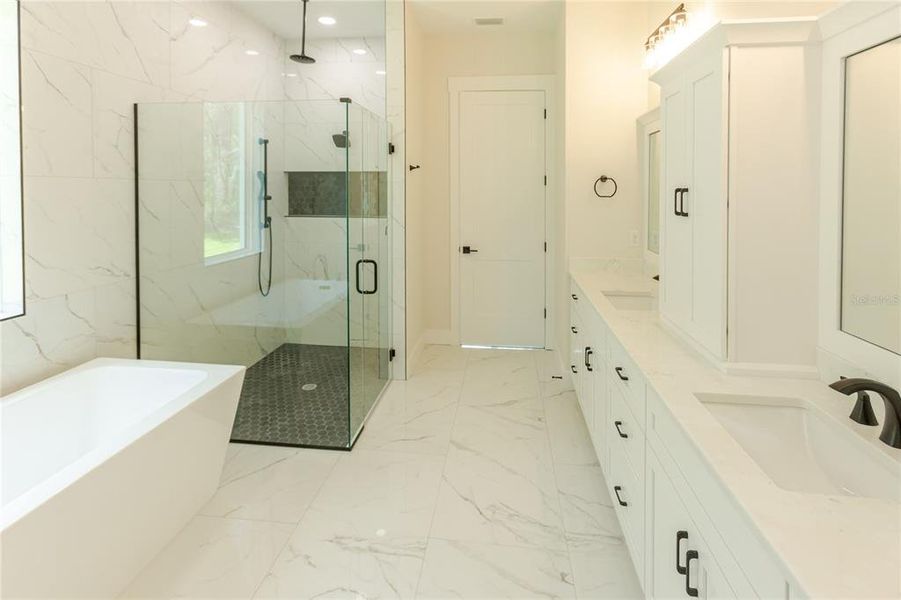 Furnished interior view inside a new home in , Weeki Wachee (Image 52).