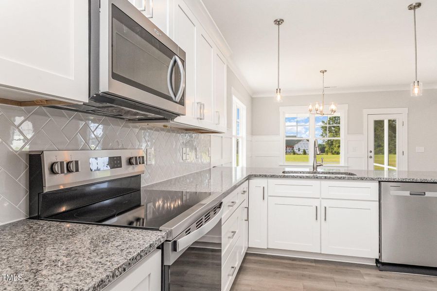 012_kv0a0287-edit_585