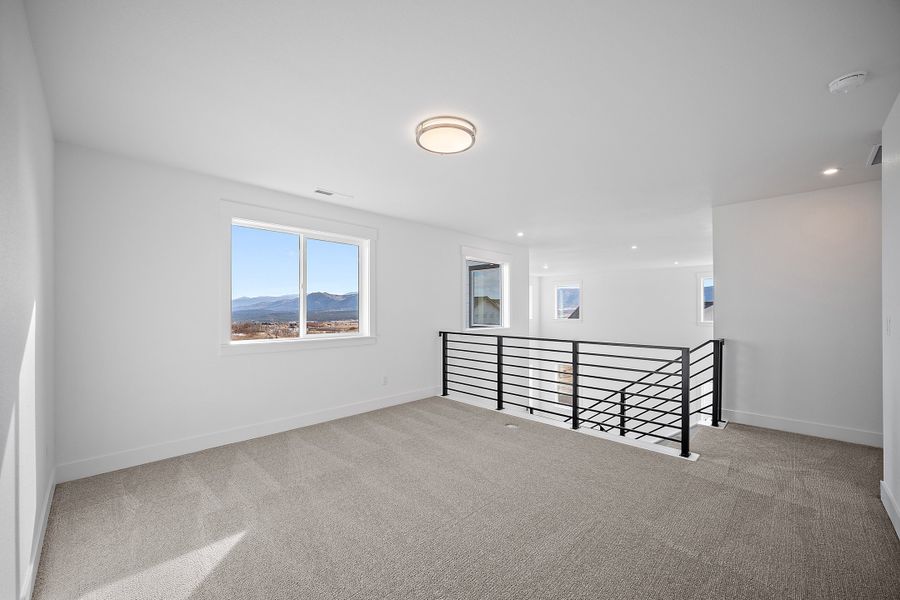 Spacious, unfurnished interior of a new home in Jackson Creek, Monument (Image 27).