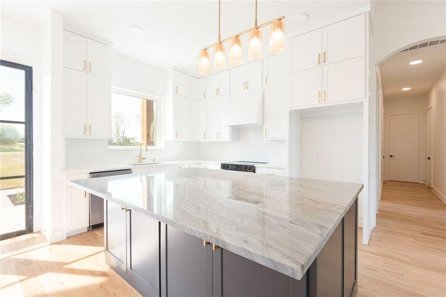 Furnished interior view inside a new home in , Celeste (Image 12).