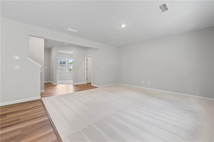 Spacious, unfurnished interior of a new home in Avery Ridge, Gainesville (Image 9).
