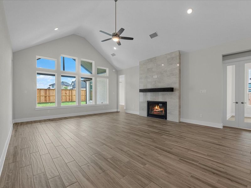 Spacious, unfurnished interior of a new home in Pecan Ridge, Fulshear (Image 12).