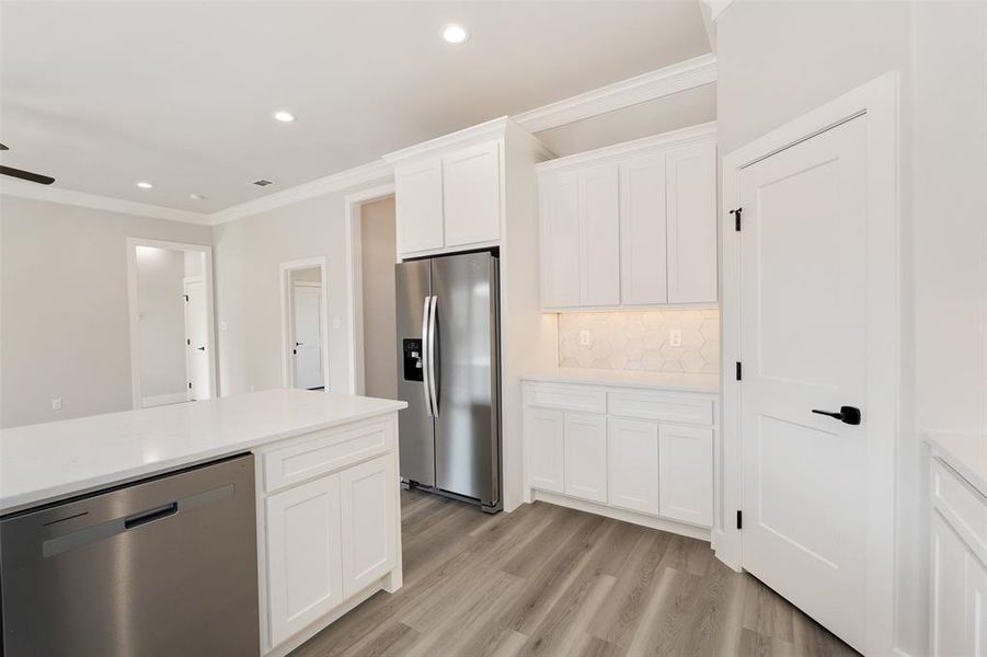 Furnished interior view inside a new home in , Mabank (Image 4).