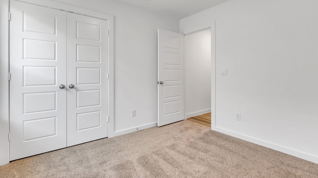 Spacious, unfurnished interior of a new home in Terra Vista, Lubbock (Image 13).
