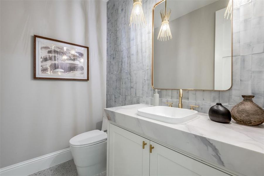 Furnished interior view inside a new home in , Frisco (Image 31).