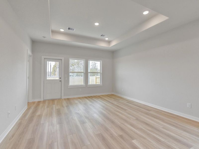 Spacious, unfurnished interior of a new home in Windmill Estates, Magnolia (Image 19).
