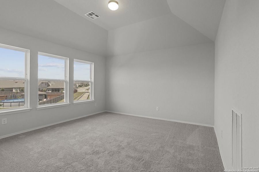 Spacious, unfurnished interior of a new home in Rhine Valley, Schertz (Image 23).