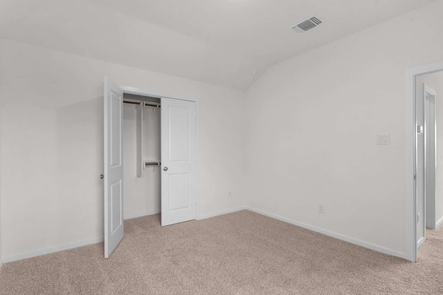 Spacious, unfurnished interior of a new home in Briarwood, Elgin (Image 22).