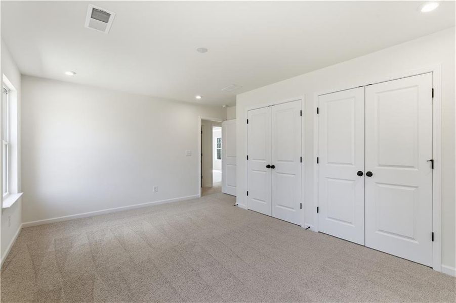 Spacious, unfurnished interior of a new home in The Overlook at Factory Shoals, Mableton (Image 18).