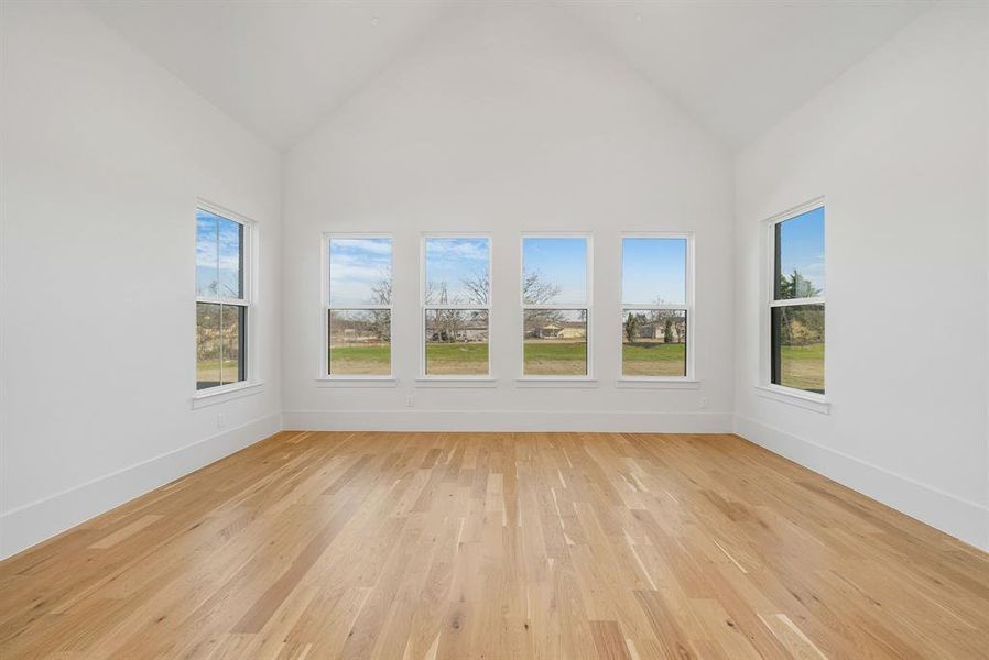 Spacious, unfurnished interior of a new home in , Fairview (Image 32).