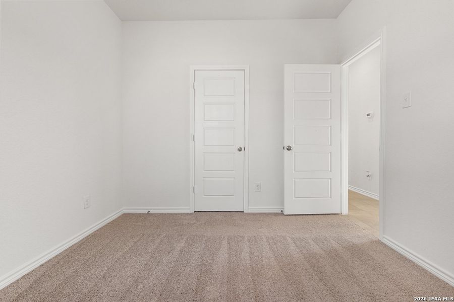 Spacious, unfurnished interior of a new home in Spanish Trails, San Antonio (Image 27). Spacious, unfurnished interior of a new home in Spanish Trails, San Antonio (Image 27).