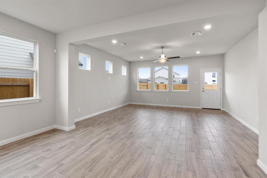 Spacious, unfurnished interior of a new home in Morningstar, Andice (Image 20). Spacious, unfurnished interior of a new home in Morningstar, Andice (Image 20).