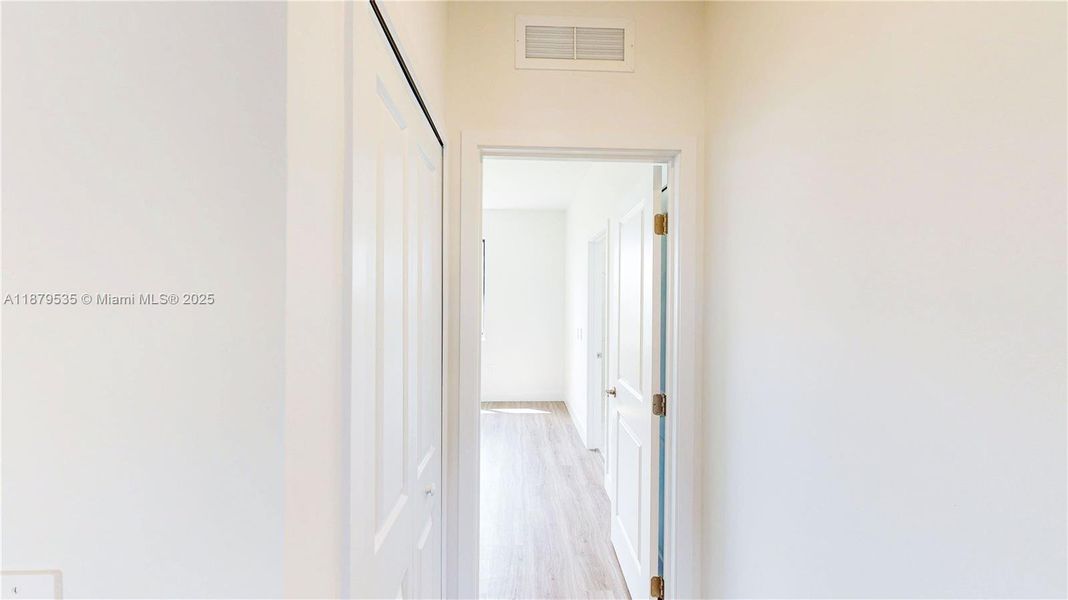 Spacious, unfurnished interior of a new home in , Homestead (Image 24).