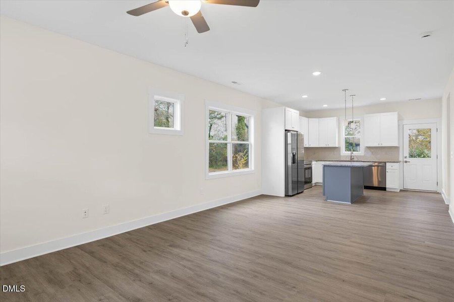 04-10393 S Spruce - Open Peek Media-4