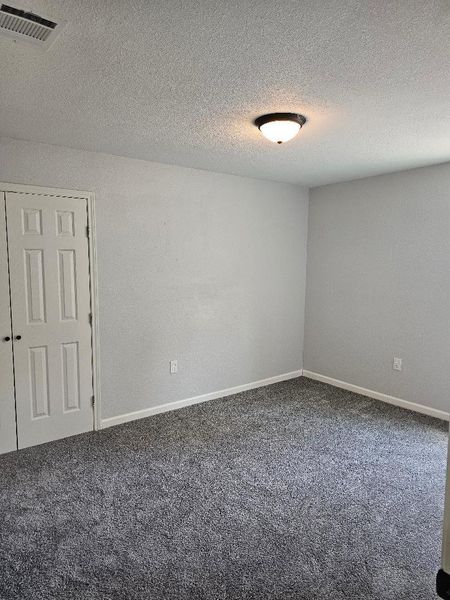 Spacious, unfurnished interior of a new home in , Dayton (Image 11).