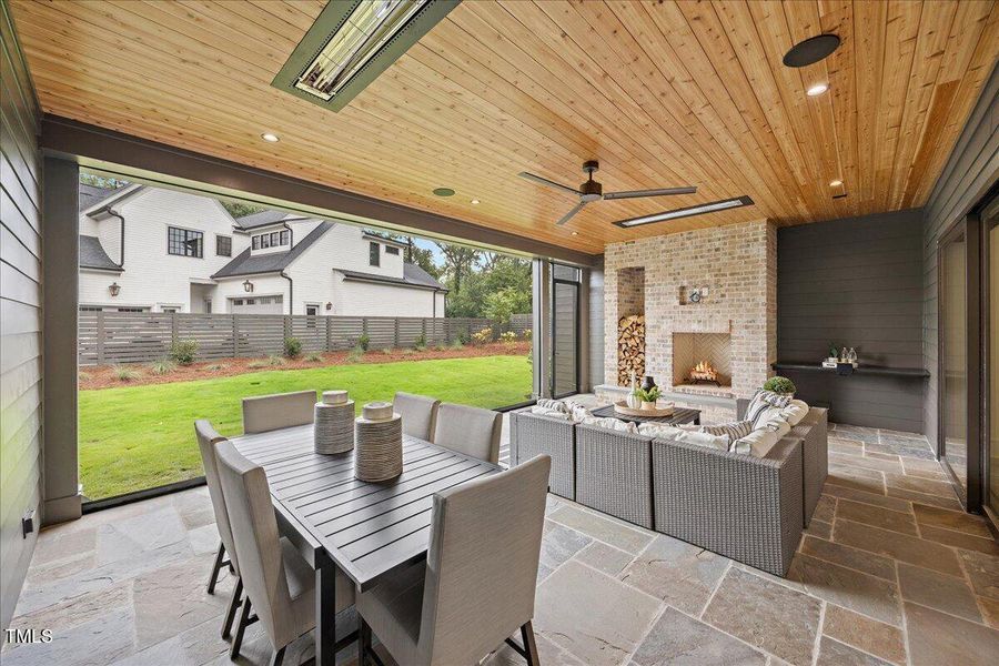 1-2A1A8476 1-2A1A8476