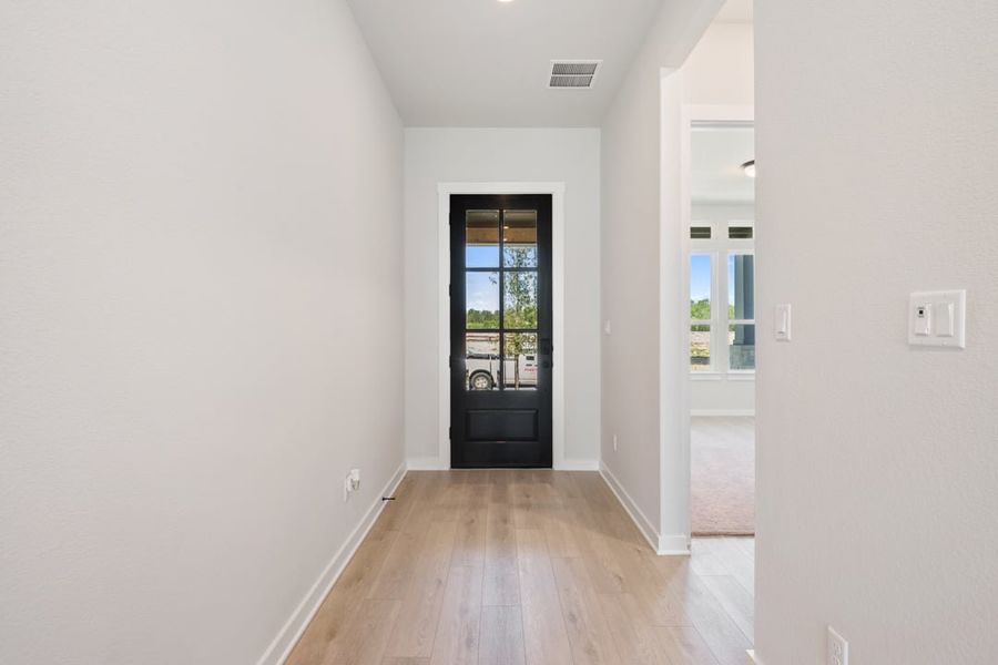 Spacious, unfurnished interior of a new home in Lagos Reserve, Manor (Image 18). Spacious, unfurnished interior of a new home in Lagos Reserve, Manor (Image 18).