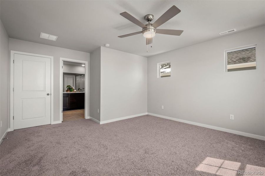 Spacious, unfurnished interior of a new home in Revel Crossing at Wolf Ranch – The Ascent Collection, Colorado Springs (Image 23).
