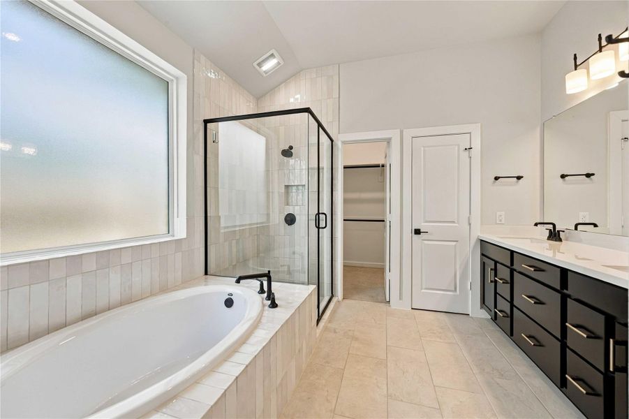 Furnished interior view inside a new home in Elyson 45' & 70', Katy (Image 15).