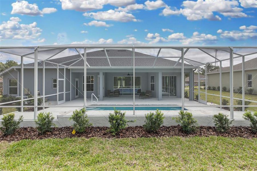 Exterior details and patio area of a home in , Homosassa (Image 27).