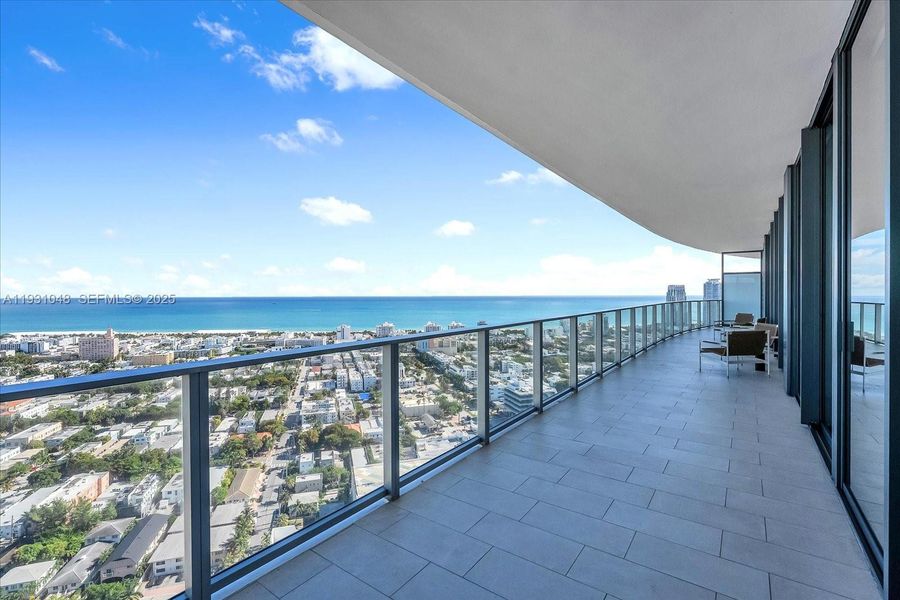 Condo located in Miami Beach, FL showcasing its design and architecture (Image 3). Condo located in Miami Beach, FL showcasing its design and architecture (Image 3).