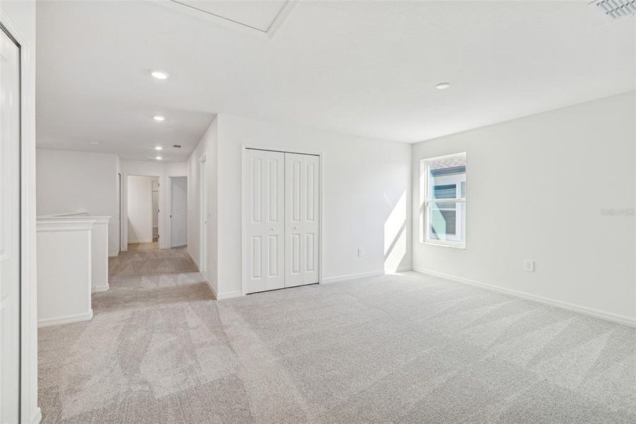 Spacious, unfurnished interior of a new home in Southpointe, Palmetto (Image 26).