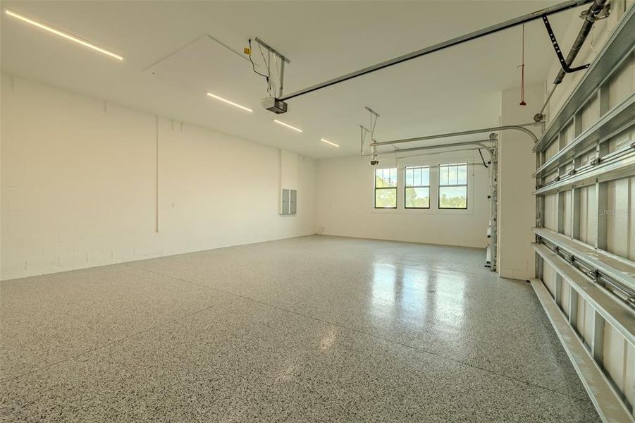 Spacious, unfurnished interior of a new home in , Lithia (Image 20).