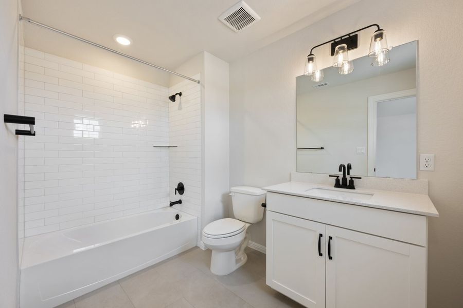 Representative furnished interior of a home built from the Thornton by Ashton Woods in Berry Creek Highlands, Georgetown (Image 13).