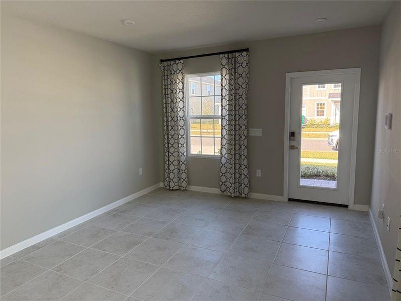 Spacious, unfurnished interior of a new home in , Lady Lake (Image 7).