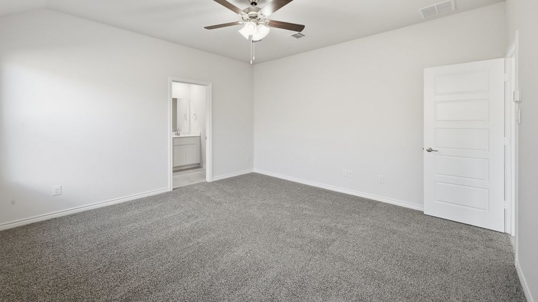Representative unfurnished interior of a home built from the Orion by D.R. Horton in Winchester Crossing, Princeton (Image 9).