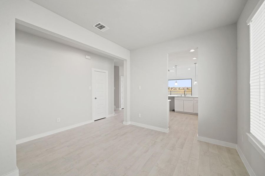 Spacious, unfurnished interior of a new home in Huntington Place, Rosharon (Image 15). Spacious, unfurnished interior of a new home in Huntington Place, Rosharon (Image 15).