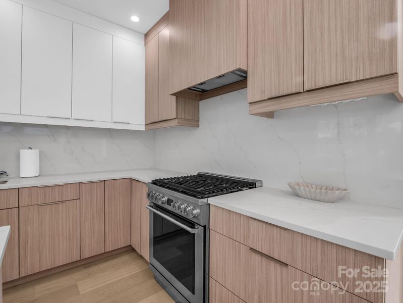 Close-up of interior finishes inside a home in , Hendersonville (Image 20). Close-up of interior finishes inside a home in , Hendersonville (Image 20).