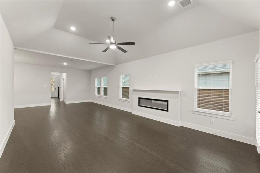 14. 2028 Jasper - Family (2) 14. 2028 Jasper - Family (2)