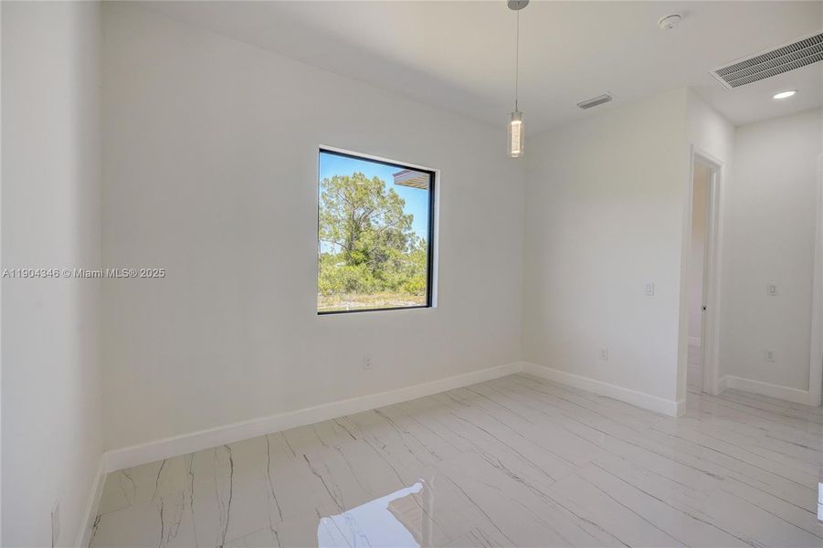 Spacious, unfurnished interior of a new home in , Lehigh Acres (Image 20).