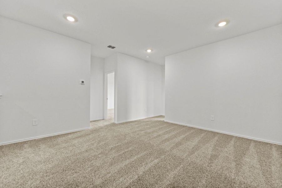 Spacious, unfurnished interior of a new home in Palomino, Manor (Image 25).