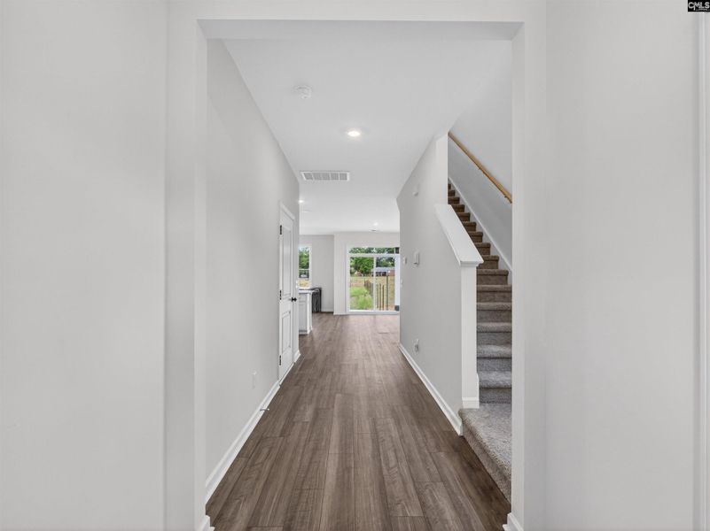 Spacious, unfurnished interior of a new home in Dunbar Village, Cayce (Image 15).